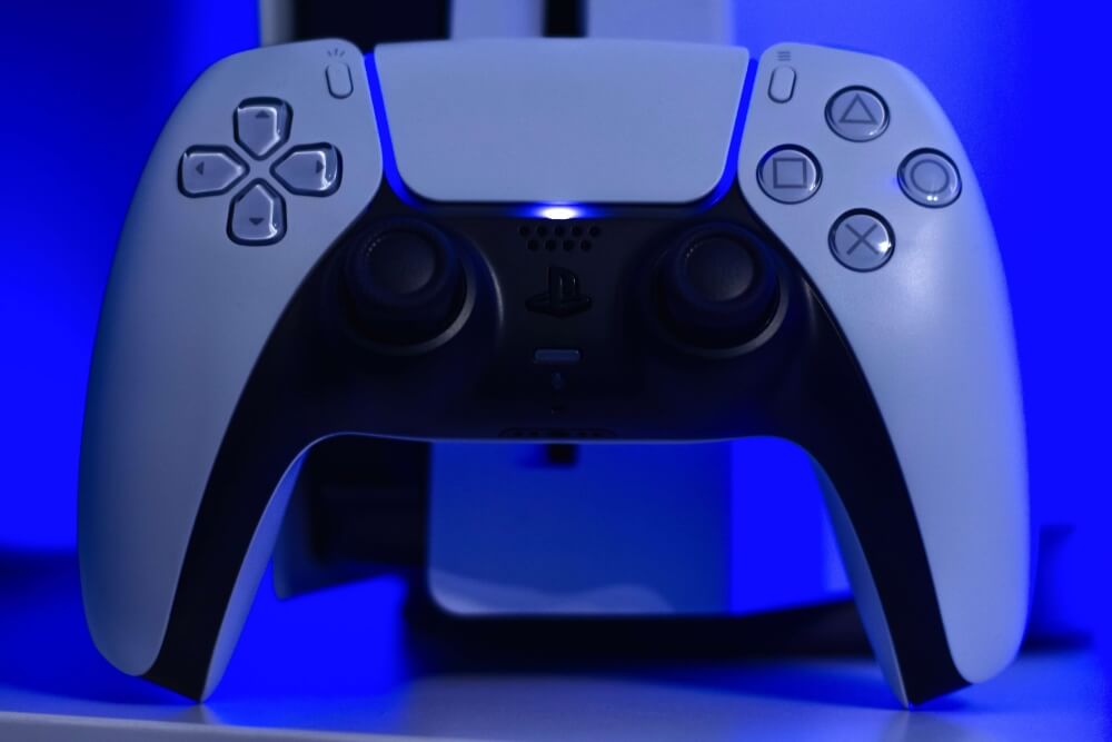 PS5 vs. Xbox Series X, new DualSense controller
