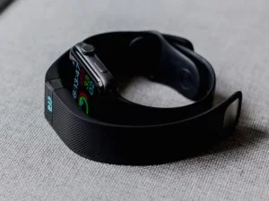 Read more about the article Best Fitness Tracker under £100/$100 in 2021