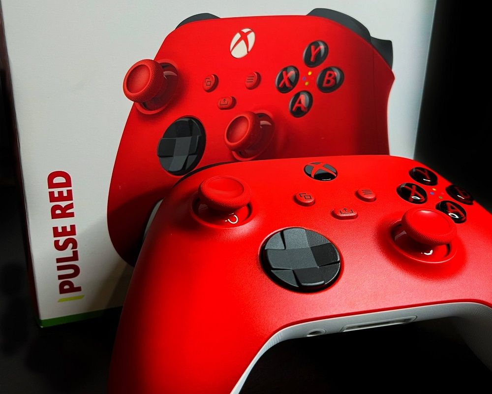 You are currently viewing The Xbox Pulse Red Controller – A Review
