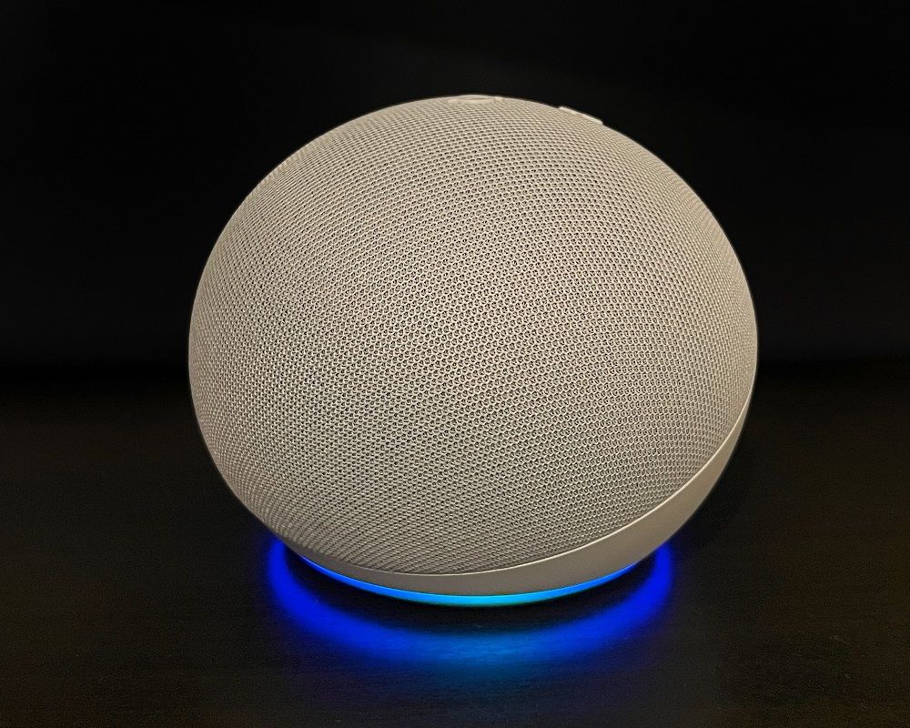 You are currently viewing Amazon Alexa Echo Dot 5th Generation: Your Ultimate Home Assistant